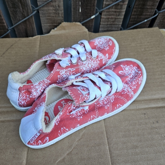 Roxy Red White Floral Casual Lace Sneakers Shoes Size 3 - Picture 15 of 16